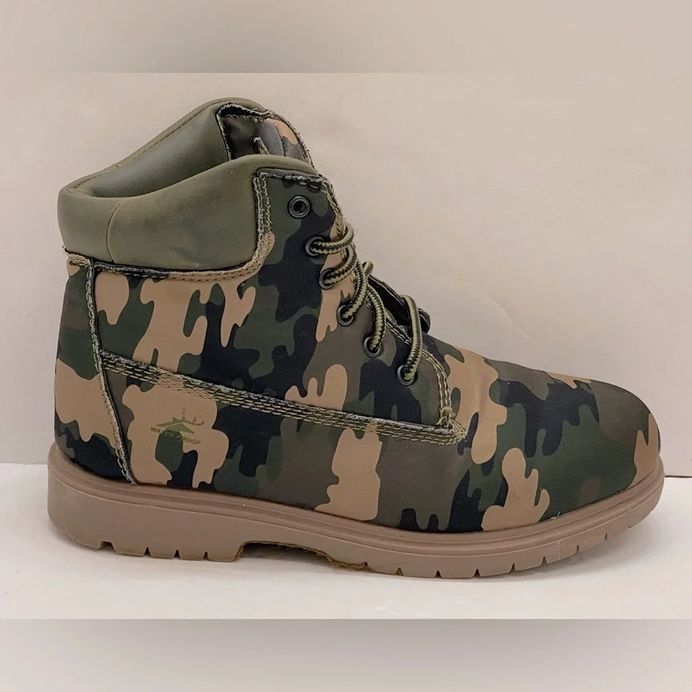 Deer Stags Camo Boots Men’s Size 6M Black Tan Green Waterproof Hunting Fishing